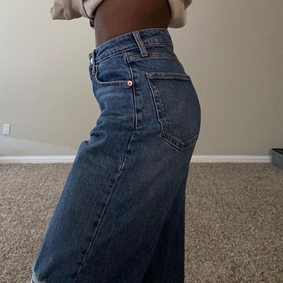 Relaxed Dad Jeans - Picture 3 of 4